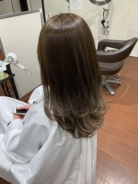 アヴァンス 光明池店(AVANCE.) グレージュカラー