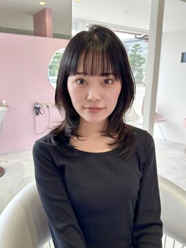 メリア(_Melia) ミディアムハッシュカット