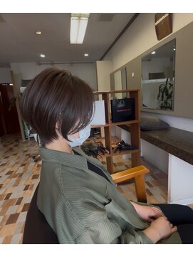 ベベ(Be’Be’) ショートボブ