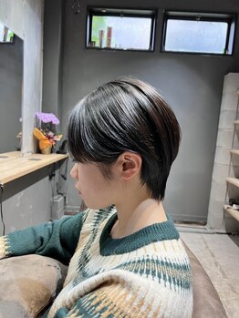 オーロラヘアー(Aurora hair)の写真/どこから見ても美しいシルエットを叶える高いカット技術☆再現性も高く、扱いやすいスタイルをご提案◎
