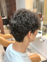 クオリス 上板橋店(QUALIS)&nbsp;学生◎縦落ちスパイラル×センターパートでモテヘア