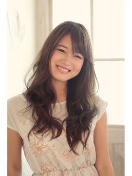 エイミーバイアフロート(amie  by afloat) ふんわりパーマのロングレイヤースタイル