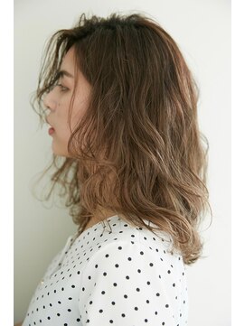 フィガロ アヴェダ(FIGARO AVEDA) ラフミディアム