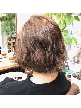 ギフト ヘアー サロン(gift hair salon) ボブ×ウェーブパーマ×シナモンベージュ