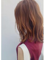 ヴァロ(Valo)&nbsp;アプリカットカラー/ミディアム/伸ばしかけヘア/パーマ風