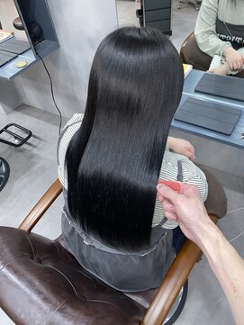 レド(LeDo) ブルーブラック【四日市/透明感カラー/髪質改善】