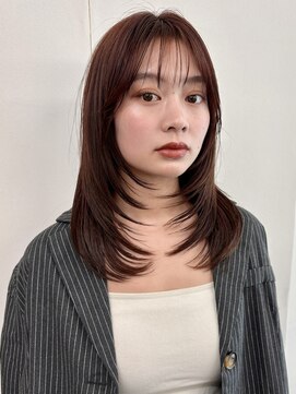 ガーランドギンザ(Garland Ginza) ミディアムレイヤー　小顔カット　ストレートヘア