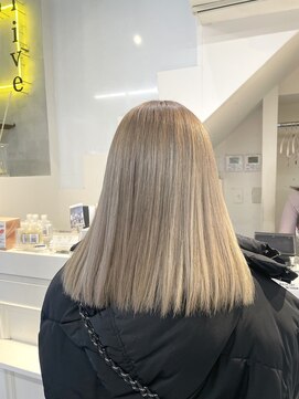 ネオリーブカフ 鶴ヶ峰店(Neolive caff) ミルキーベージュ　ダブルカラー　ハイトーン