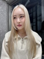 サンク 原宿 表参道(cinq)&nbsp;ミルクティーベージュ顔周りレイヤーカット韓国風ヘアハイトーン