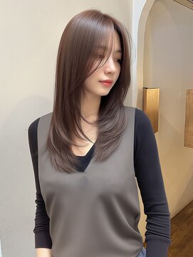 ロティー(loty) レイヤーカット 顔周り 透明感 アッシュベージュ 艶髪 20代30代