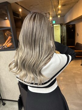 サニー 渋谷(SUNNY) バレイヤージュ、ハイライト、レイヤーロング、グレーベージュ