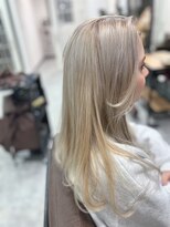 マク(MaQu)&nbsp;顔まわり、トリプルカラー