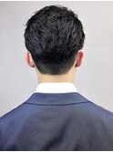 爽やか　清潔感　スーツ　かきあげ