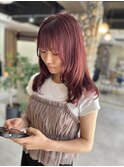 艶っぽく垢抜け◎カシスピンク×レイヤーカット