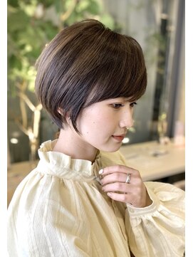 パシフィックダズールバトン(Pacific Dazzle baton) ナチュラルマッシュショート