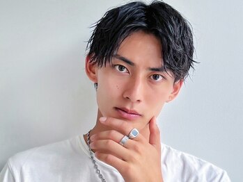 ツーダブル 大阪西梅田(WW.. )の写真/《ショートヘア×波巻きスパイラルパーマのデザインが◎》清潔感のあるスタイルで、ビジネスシーンでも◎