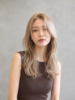 トリニティ(trinity) ブリーチダブルカラー レイヤーカット ミルクティーベージュ