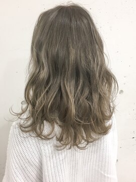 ブルーフェーセス 表参道(blue faces) 『bluefaces』とろみウエーブ＆ホワイトアッシュベージュ