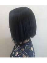 ヘアースペース ブイ(hair space V) スタイリッシュなストレート前下りボブ