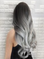 シェルティ フィエル(Shelltie Fiel)&nbsp;放置OK！根元を染めないグレージュグラデーション【錦糸町】