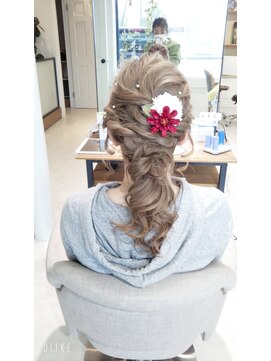 ルル カリス(lulu CHARIS) ヘアセット