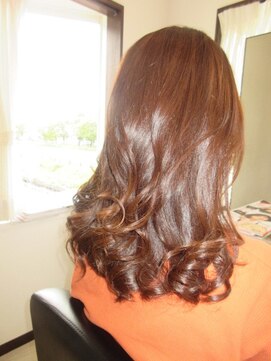 コア フィール ア デイ(COIFFURE A DAY) 【M3D見附今町】艶髪ロング