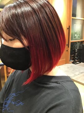 ヘアーアンドネイル ノーム(NO MU) ビビットレッドボブ