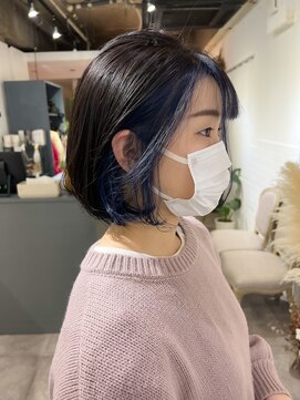 カフカ(CAFCA) コンパクトボブ/インナーカラー/ネイビーカラー