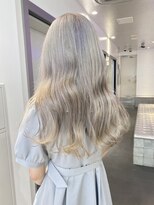 ゲーム 原宿店(GAME)&nbsp;ホワイトシルバー/ダブルカラー/ケアブリーチ/髪質改善/原宿