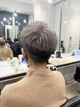 アジールヘア 赤羽駅南口店(agir hair) 赤羽美容室メンズハイトーンシルバーグレージュ短髪刈り上げ