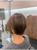 前髪長めショートスタイル