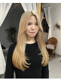 レイヤーカット/顔周りカット/ベージュカラー/ハイトーン