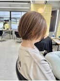 ショートボブ切りっぱなしボブタッセルボブベージュカラー横浜