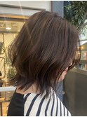 前髪なしくびれレイヤーミディアム艶チョコレートブラウンロブ