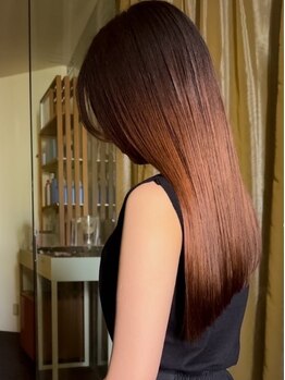 ヘアーメイク グレース 本店(HAIR MAKE GRACE)の写真/扱いやすいストレートヘアで、毎日をもっと素敵に。するんとまとまる理想の美髪を手に入れましょう!