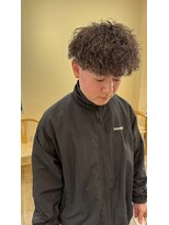 シフト(SHEEFT)&nbsp;ニュアンスパーマ波巻きパーマ刈り上げ髪型メンズ絶壁解消