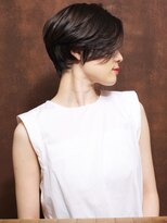 シアンデルカ(CYANDELUCCA)&nbsp;クールな耳かけ小顔ショート