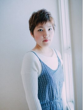 エマージュ 新宿(Emerge) エアリーベリーショート