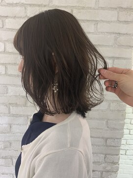 ロンド 表参道店(Lond) 柔らか色味のデザインカラー～丸みショートボブ～切りっぱなし