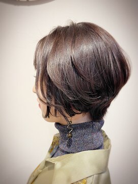 レヴィ(Levie) モーブな前下りショート★