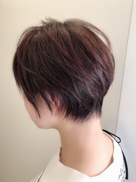 ブラッシュ ワン クルー(.brush ONE CREW) 耳掛けふんわりショート