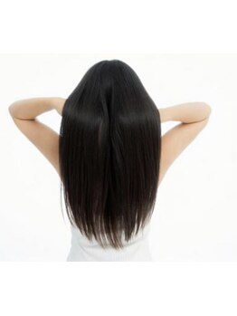 縮毛矯正でうるツヤストレートへと導く♪[縮毛矯正+marbb]で効果UP!!クセやうねりが気になるあなたに◎