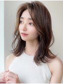 大人かわいいフェザーバング小顔外ハネミディベージュ20代吉祥寺