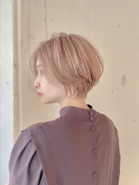 ストレータ バイ マリオ(Strata by mario) ［横山］ハイトーンピンクベージュ×ショートボブ