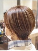 【脱白髪染め】白髪ぼかしハイライト×丸みショートボブ
