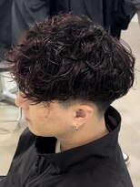 フィフス 天神大名(fifth) スペインカールパーマメンズカットメンズパーマツーブロック眉毛