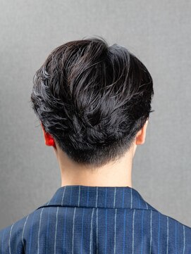 ビーダンディー(Bee dandy) ビジネスツーブロック ナチュラルパーマ かき上げアップバング