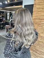 ラピス 横浜(Lapis)&nbsp;ミルクティーベージュシールエクステハイライトブリーチカラー