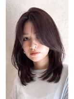 小顔　ネビージュ グレージュ　レイヤーカット