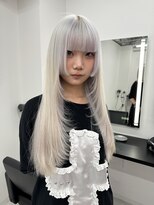 エゴ 池袋(EGO)&nbsp;レイヤーカット/ホワイトカラー/シルバーカラー/ハッシュカット